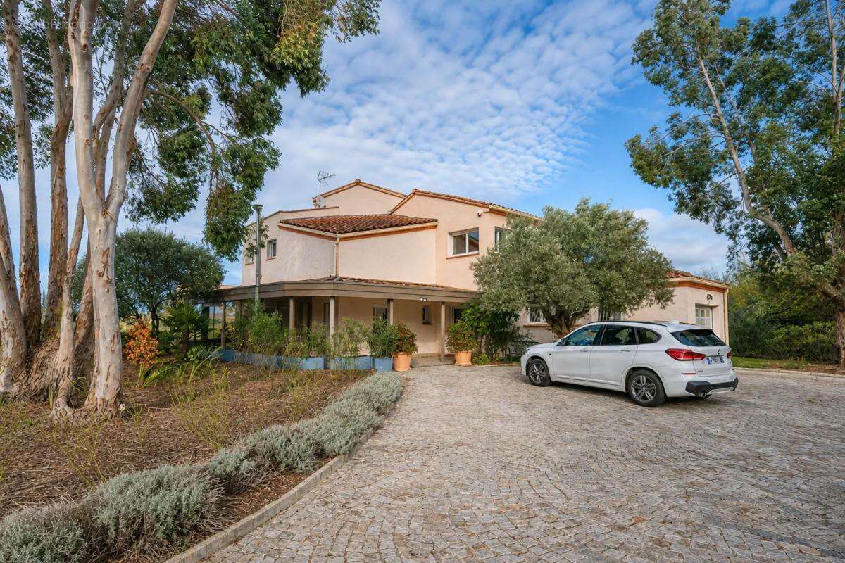 Maison de 9 pièces de 320 m² à 10min d'Albi - photo 11