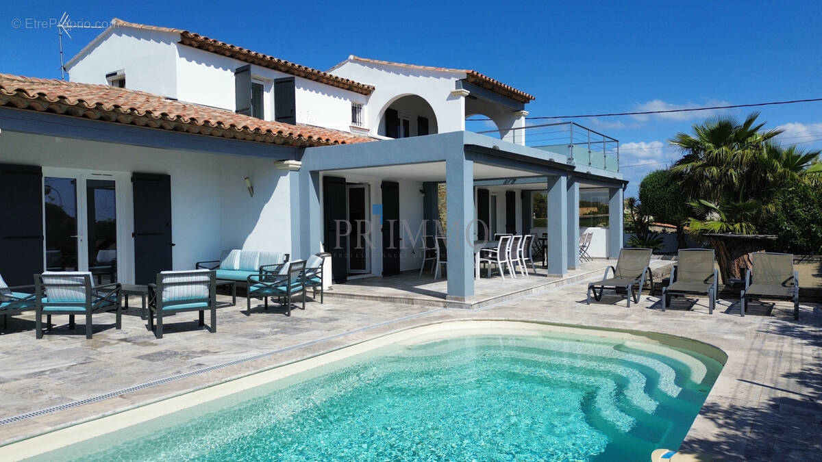 Maison à LES ISSAMBRES