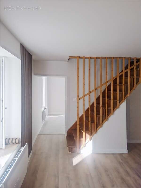 Maison à VAUCONCOURT-NERVEZAIN