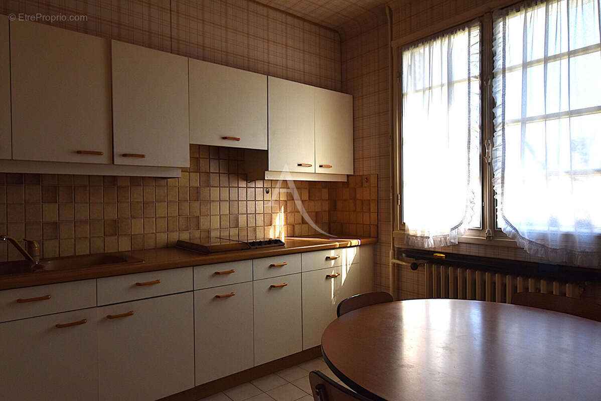 Maison à COMBS-LA-VILLE