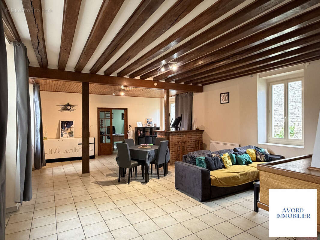 Rez-de-chaussée - Séjour - Maison à ETRECHY