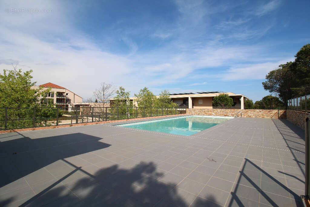 Appartement à ROQUEBRUNE-SUR-ARGENS