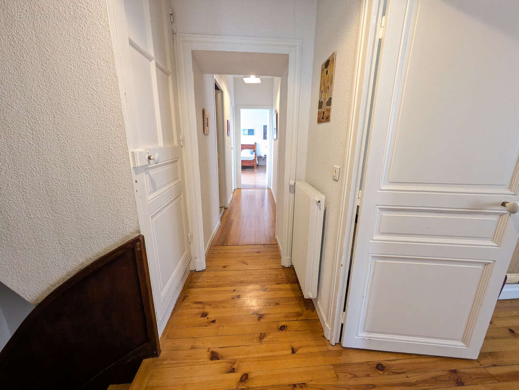 Maison à AIGUEPERSE