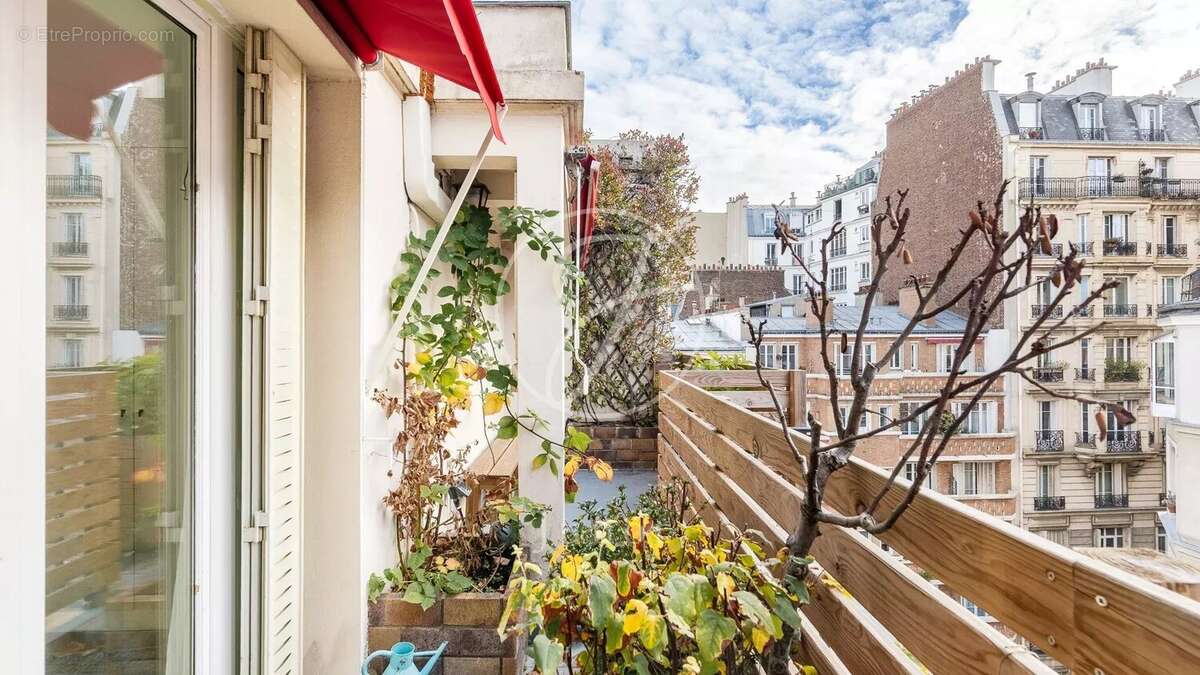 Appartement à PARIS-18E