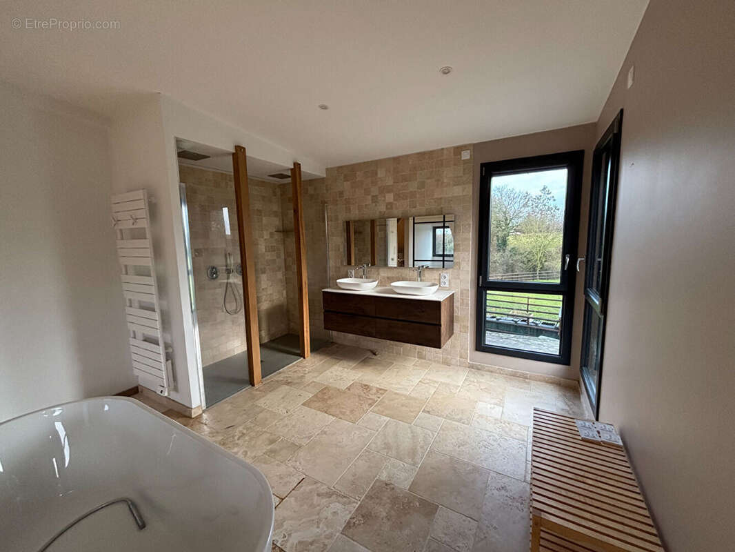 Maison à CHATEAU-GONTIER