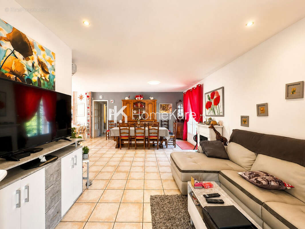 Maison 158 m² à Castanet-Tolosan  - photo 2