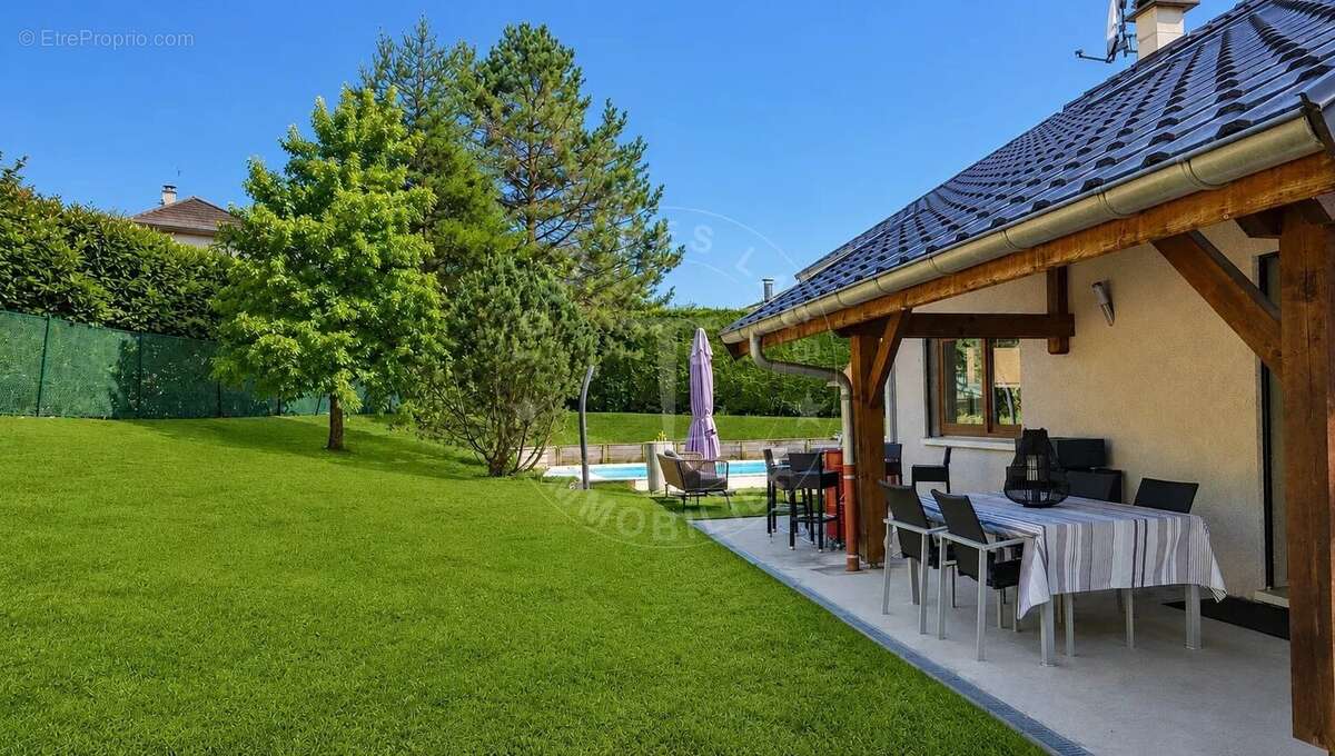 Maison à QUINTAL