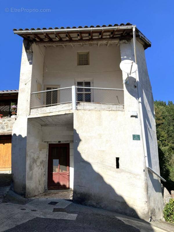 Maison à MONTFORT-SUR-BOULZANE