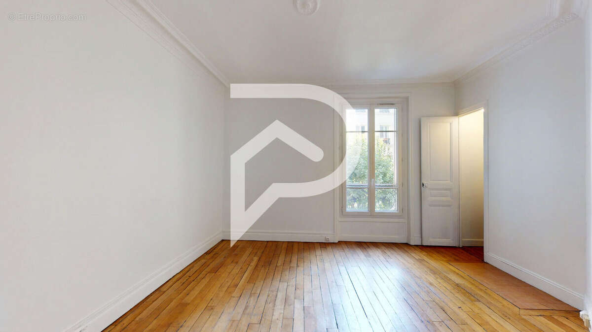 Appartement à PARIS-18E