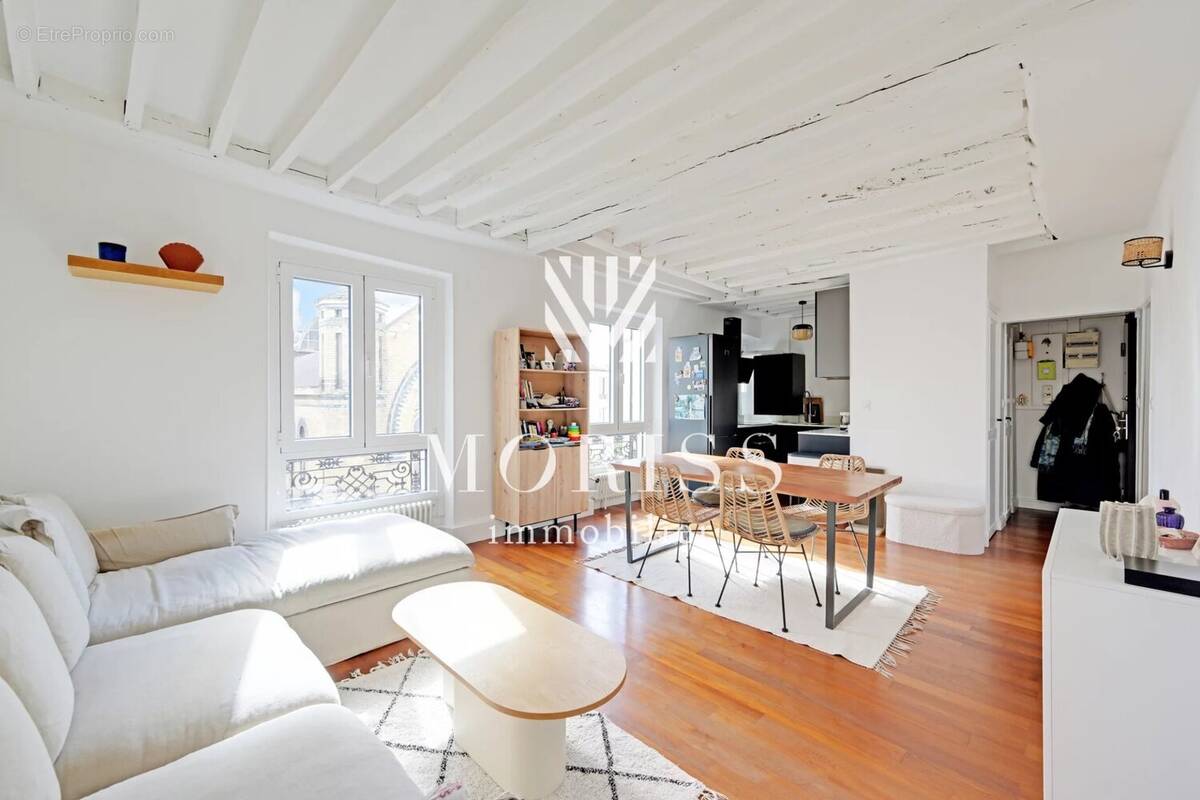 Appartement à PARIS-17E