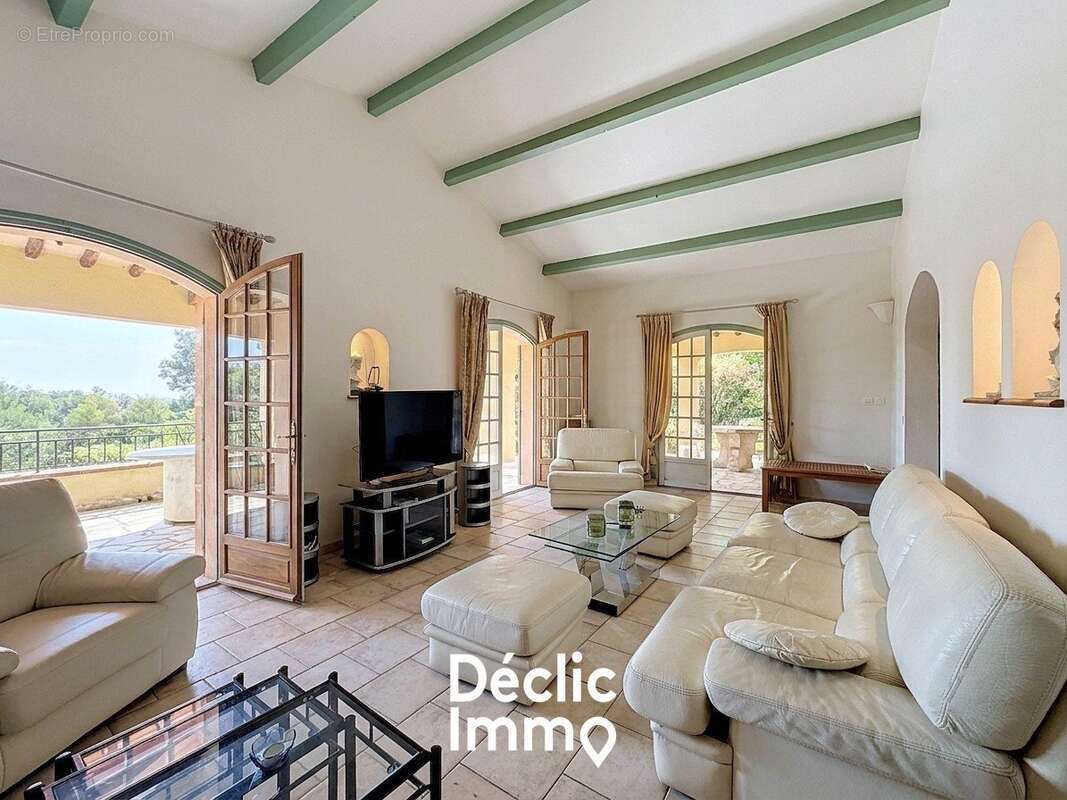 Villa - 10 pieces - 6 chambres - piscine - mandelieu-la-napoule - photo 2