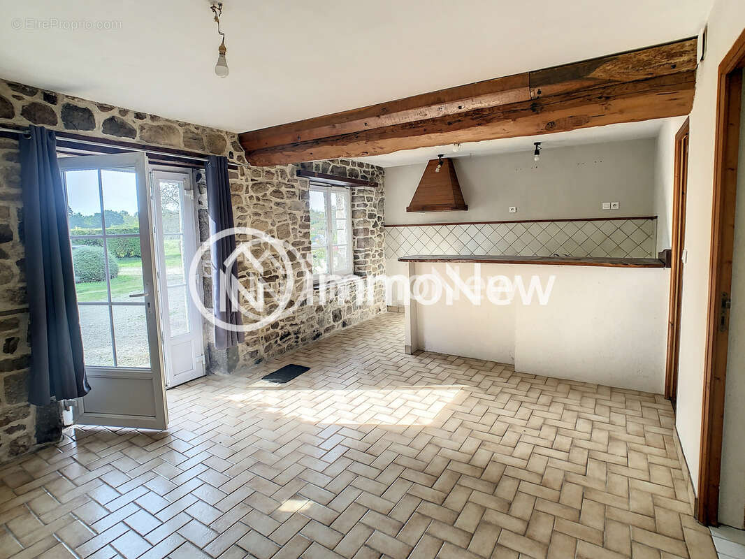 propriété de charme /Le Val Saint Père/ 6 Logements, 3.5 hectares - photo 9