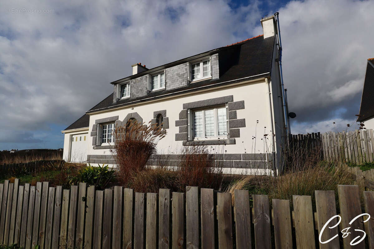 Maison à PLOZEVET