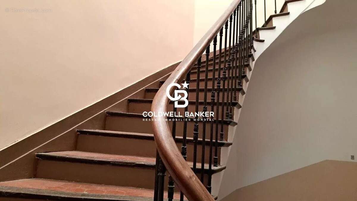 Appartement à MARSEILLE-4E