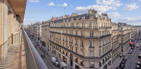 Appartement à PARIS-17E
