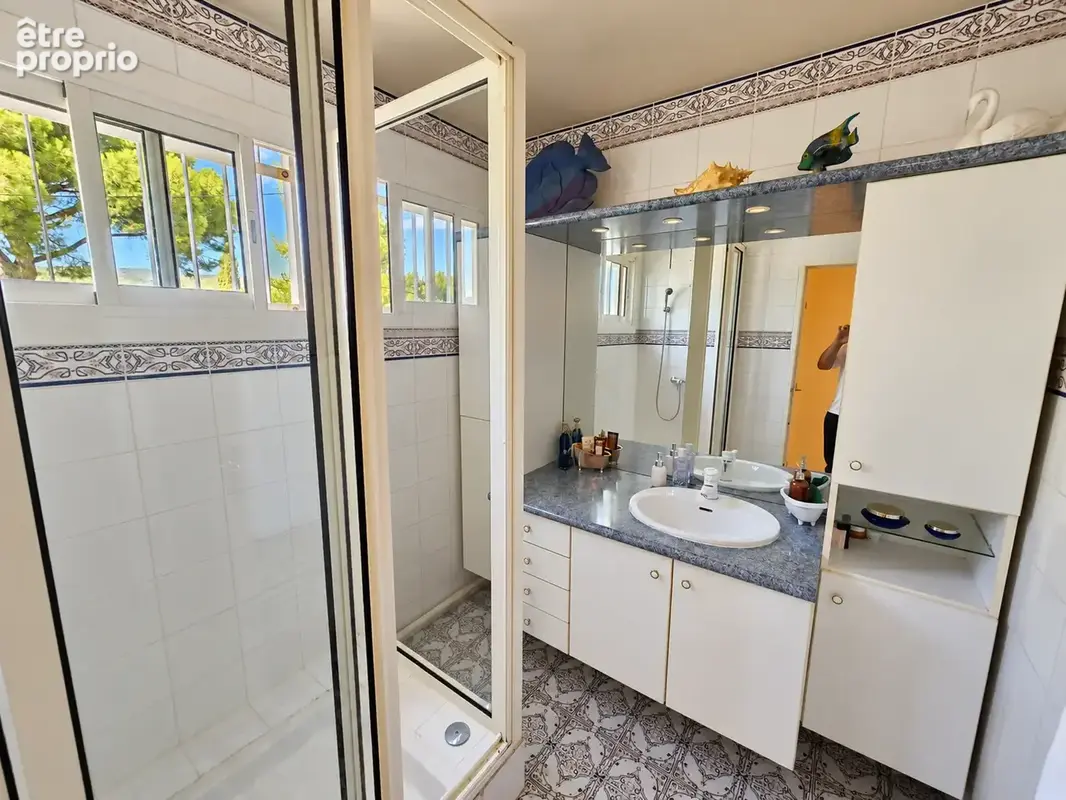 Appartement T2 de 48,43 m2 avec terrasse, véranda, ascenseur, parking privatif et cave   Quartier du Peymian - photo 5