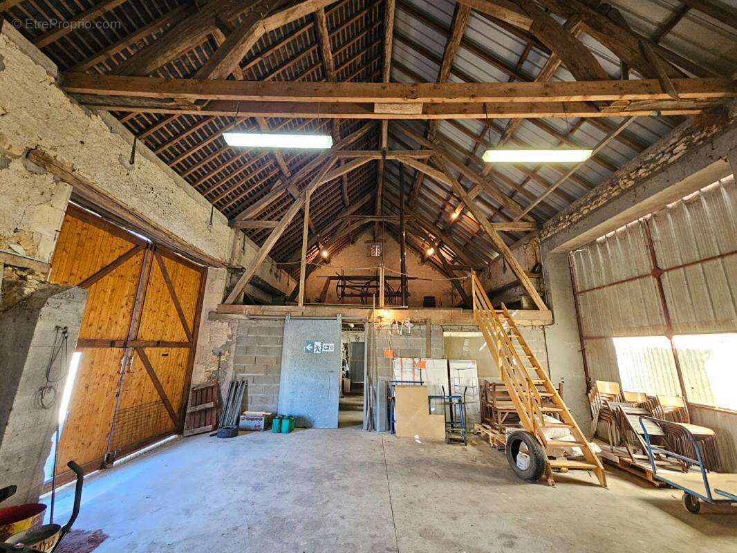 CORPS DE FERME Exceptionnel à Moulins sur Yèvre - photo 14