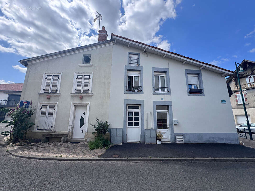 Appartement à PUY-GUILLAUME