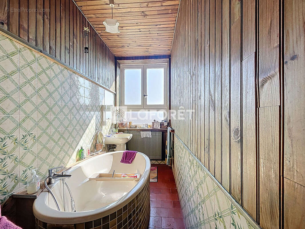 Appartement à SAINT-LAURENT-SUR-SAONE