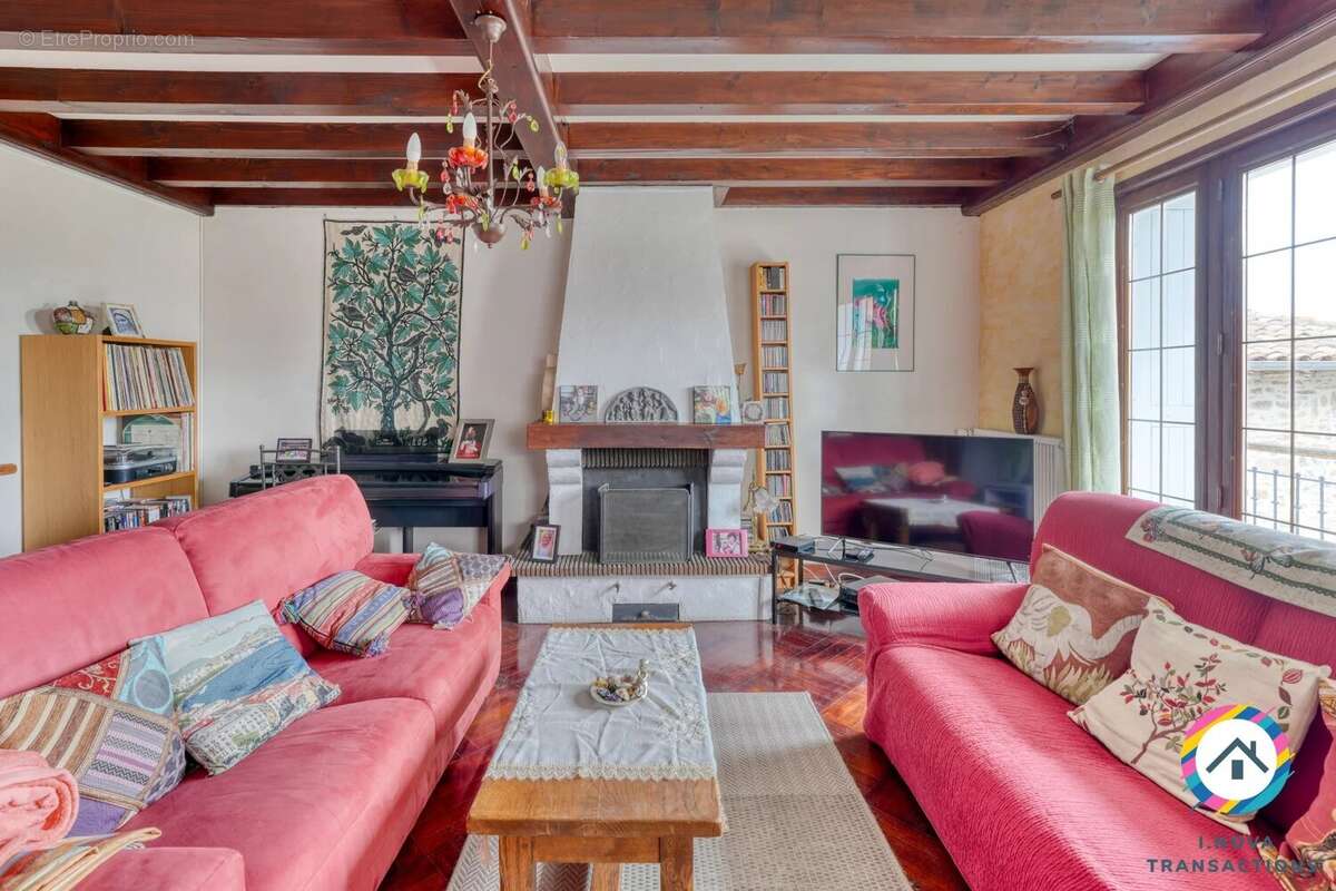 Maison à SALLES-ARBUISSONNAS-EN-BEAUJOLAIS
