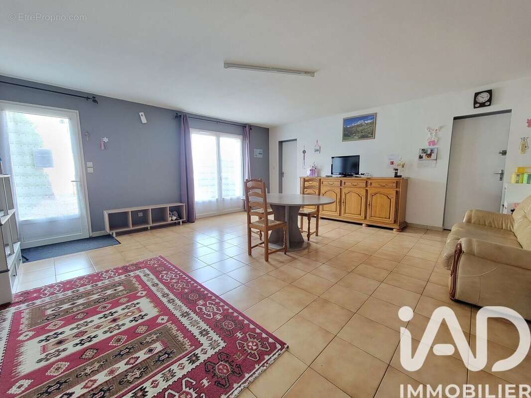 Photo 5 - Appartement à LE PUY-NOTRE-DAME