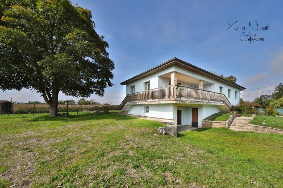 Maison à vendre 6 pièces proche de MONTREVEL EN BRESSE (01) - photo 1