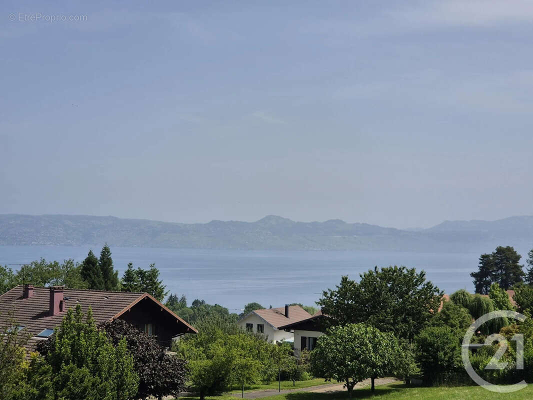 Appartement à EVIAN-LES-BAINS