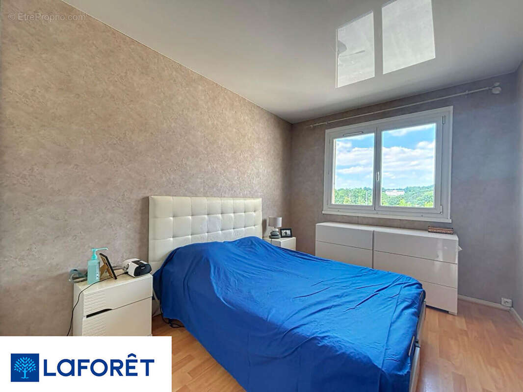 Appartement à SAINT-FARGEAU-PONTHIERRY