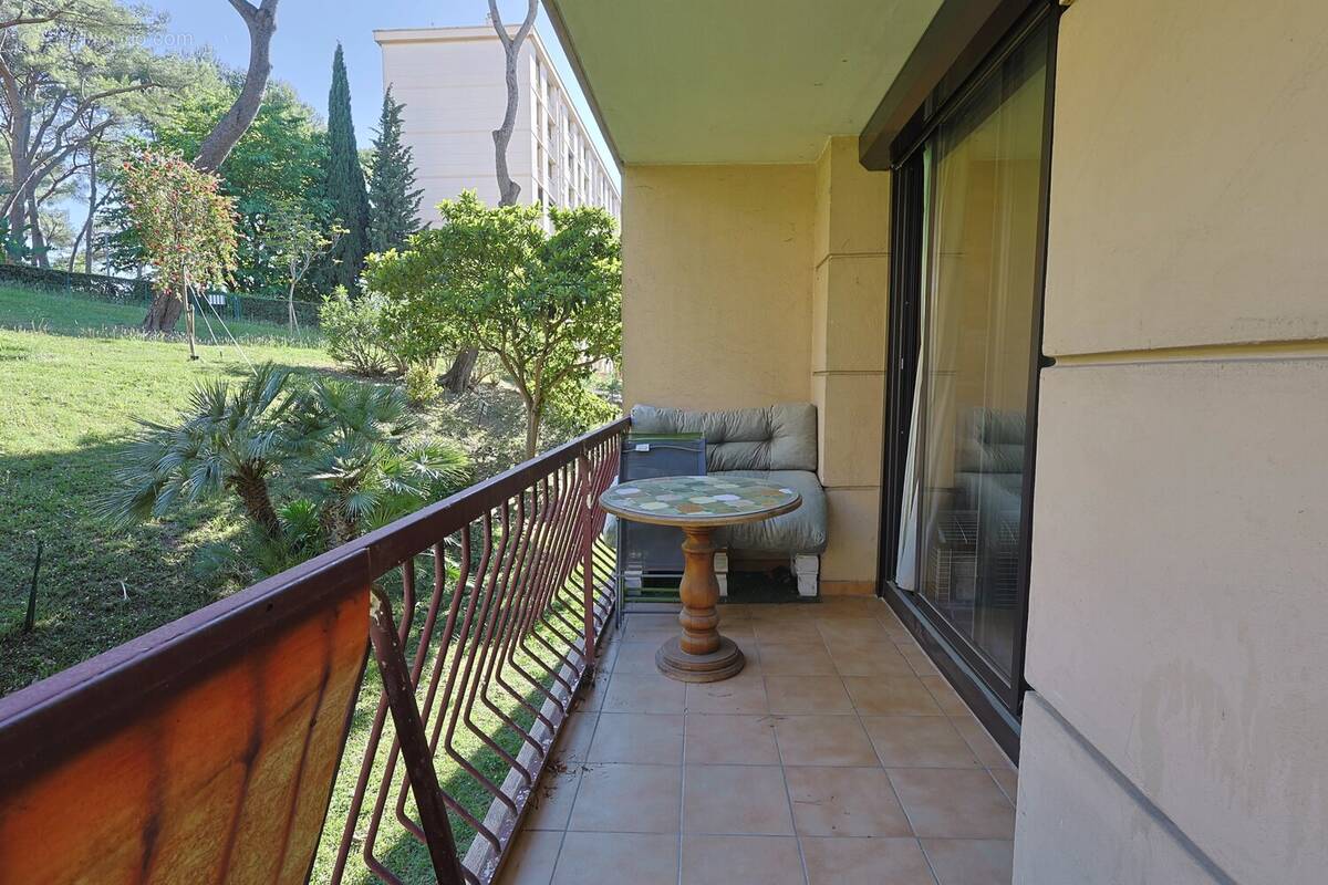 Appartement à LE CANNET