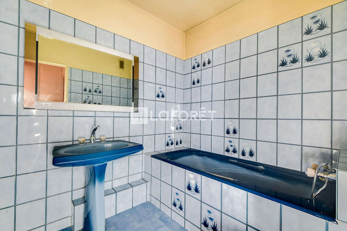 Appartement à PARIS-14E