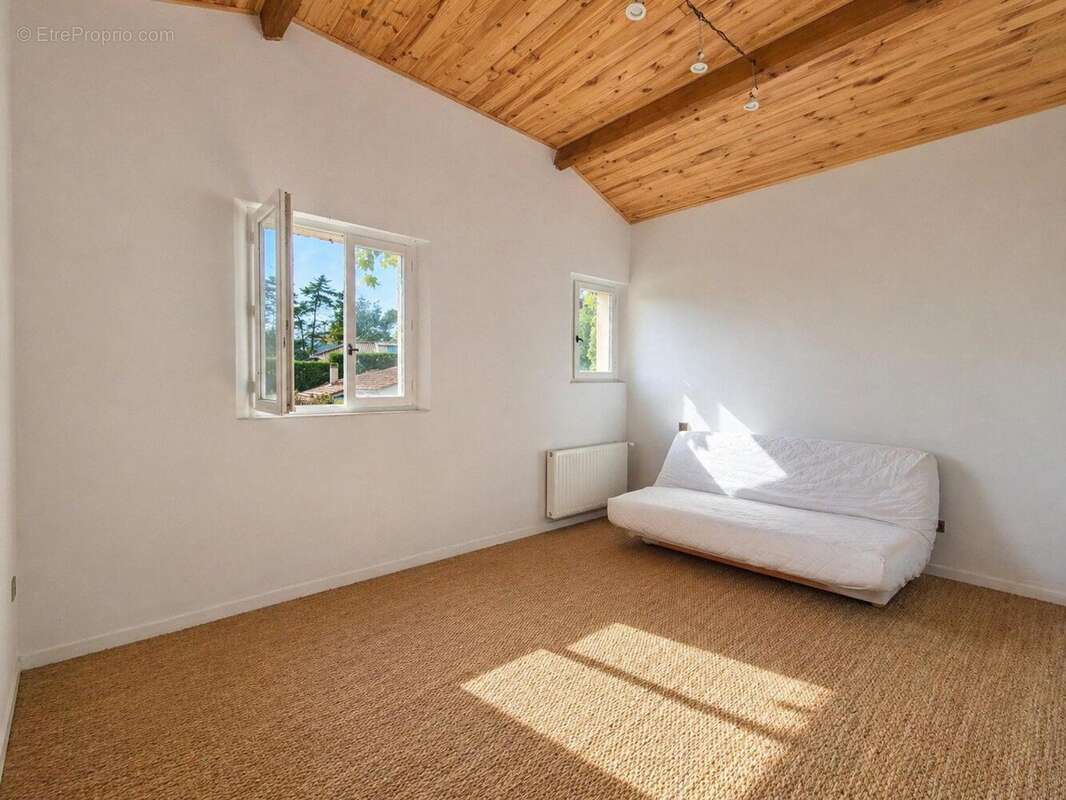 Photo 9 - Maison à MONTJOIRE