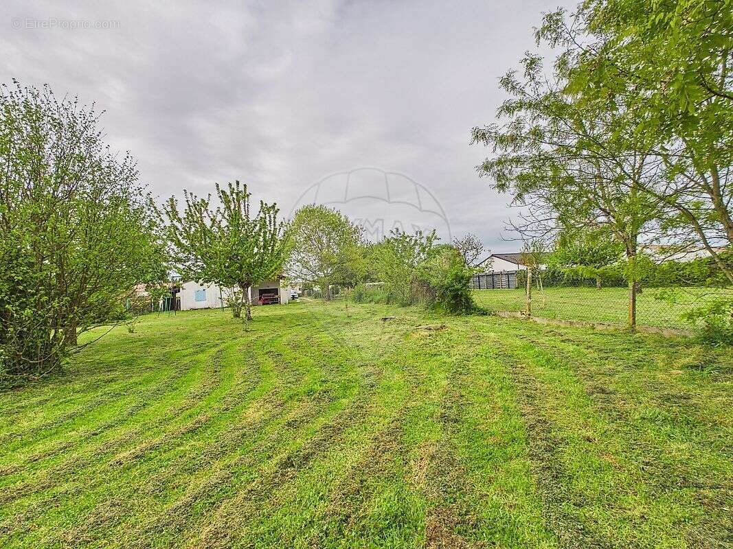 Maison à LES MATHES