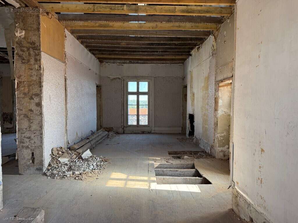 Petite Maison de Ville Rénovée Avec Projet de Rénovation Pour L'Ancienne Sous-Préfecture - photo 19