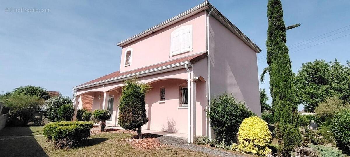 Photo 1 - Maison à CHATELLERAULT