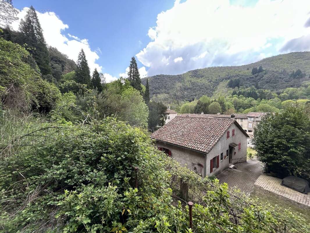 Maison à L&#039;ESTRECHURE