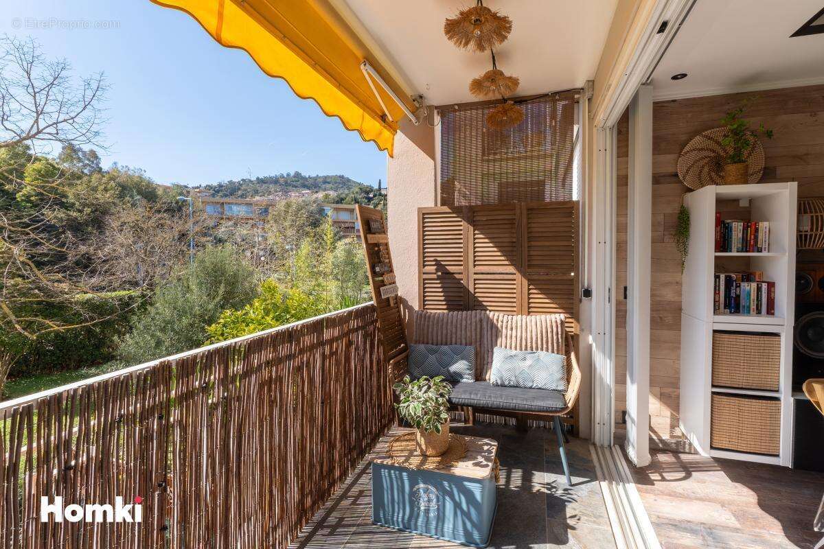 Appartement à MANDELIEU-LA-NAPOULE