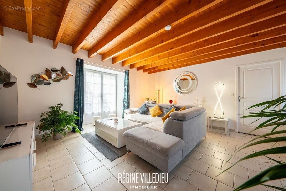 Maison à VAUVILLE