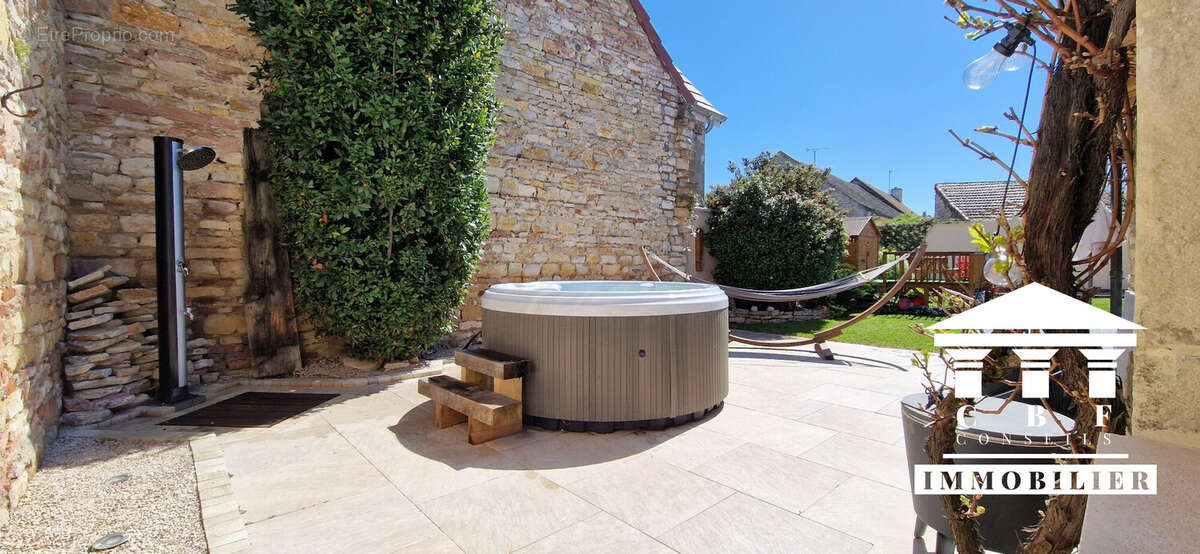 Maison à SAINT-MARCEL