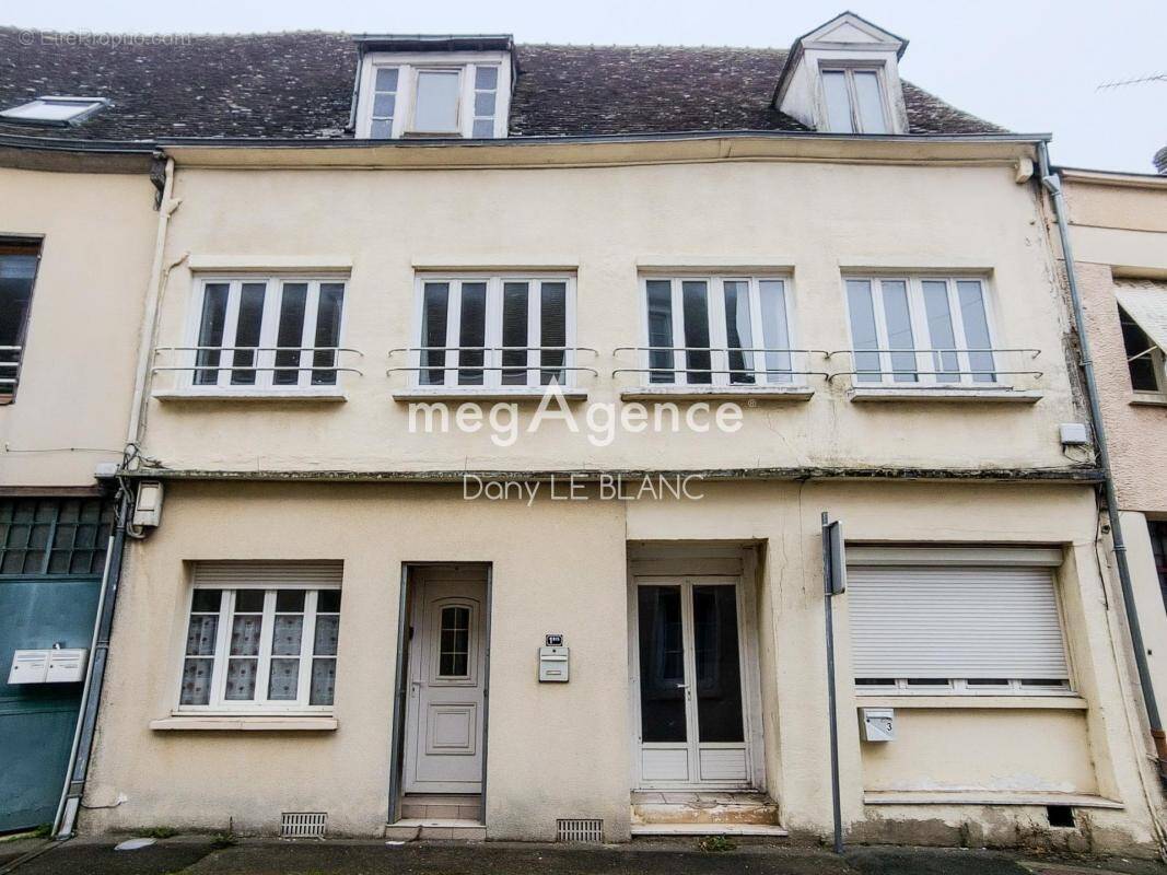 Appartement à ILLIERS-COMBRAY