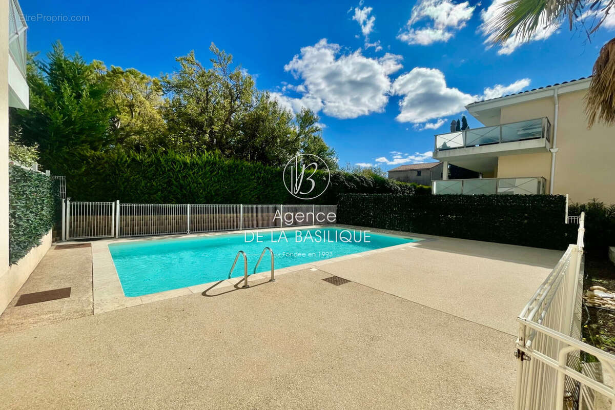 Appartement à SAINT-MAXIMIN-LA-SAINTE-BAUME