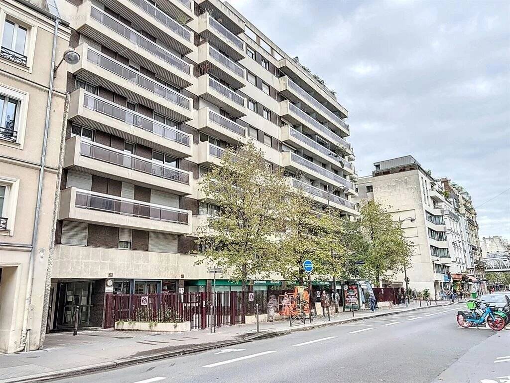 Parking à PARIS-15E