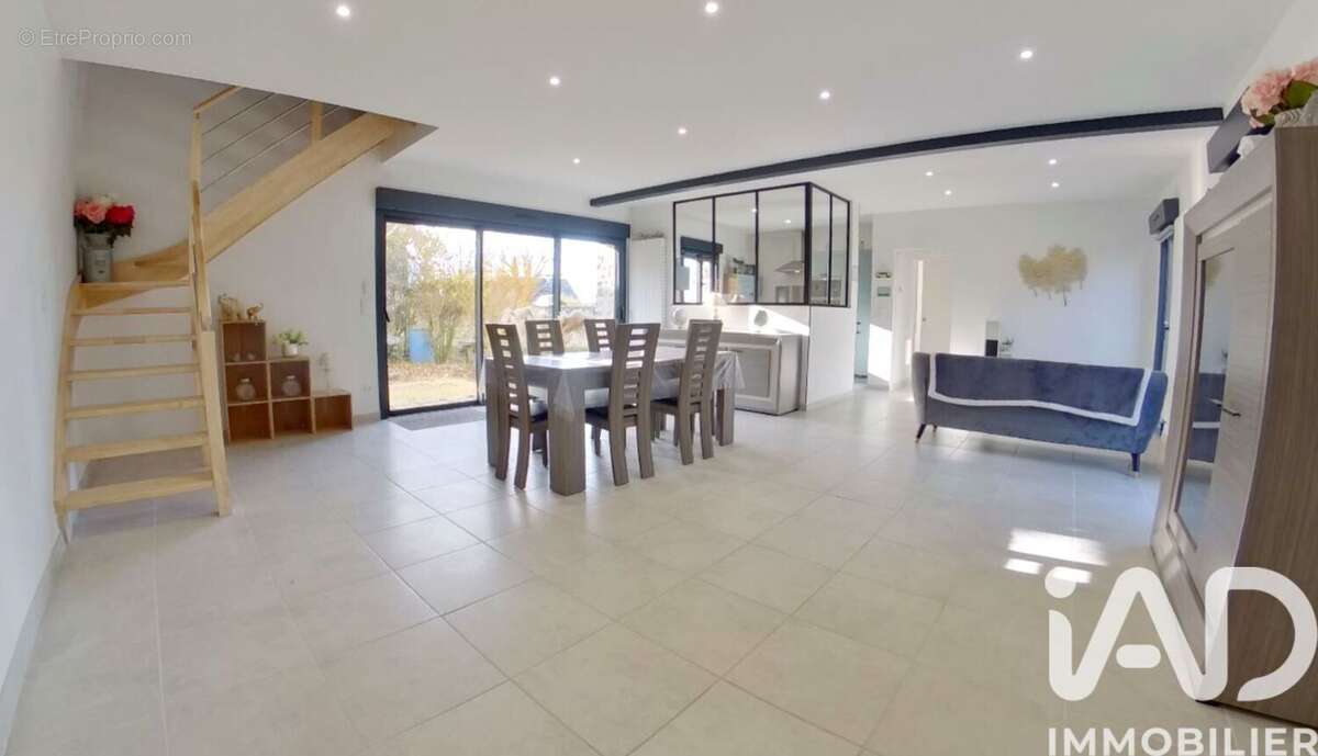 Photo 2 - Maison à LOUVERNE