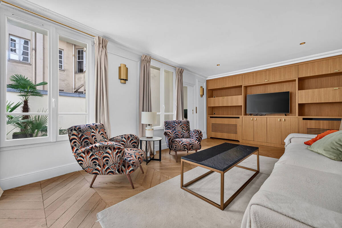Appartement à PARIS-6E