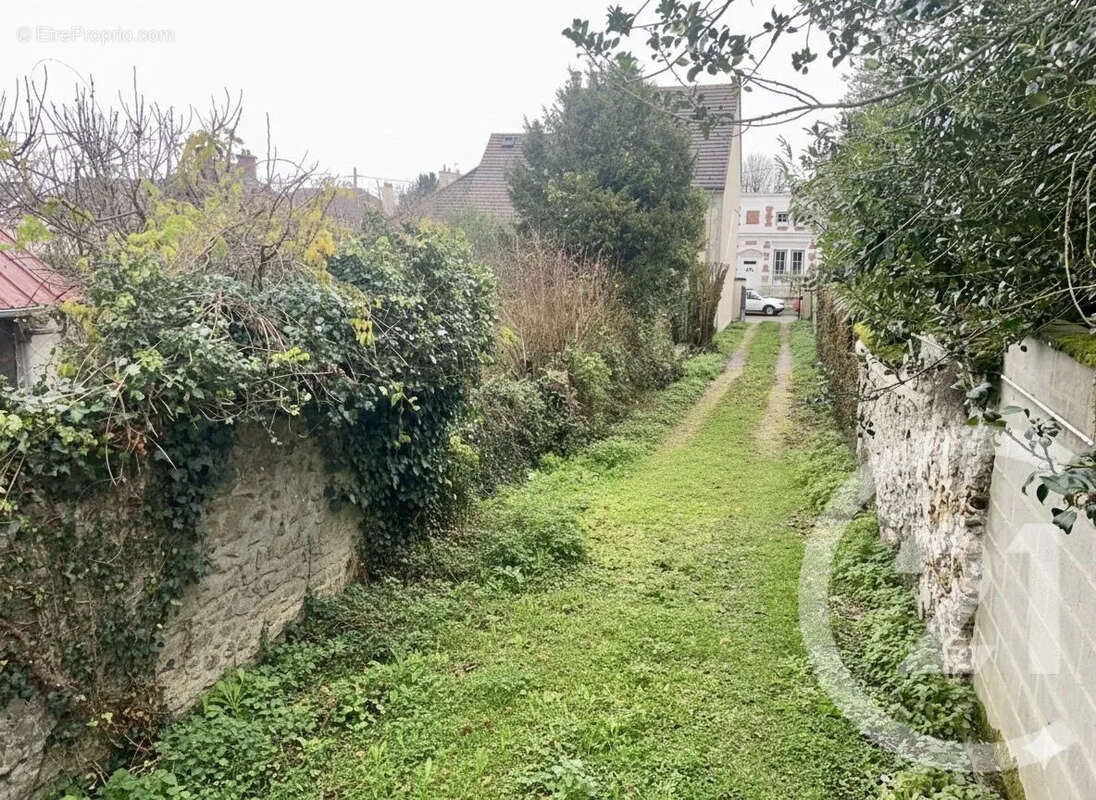 Autre à DAMMARTIN-EN-GOELE