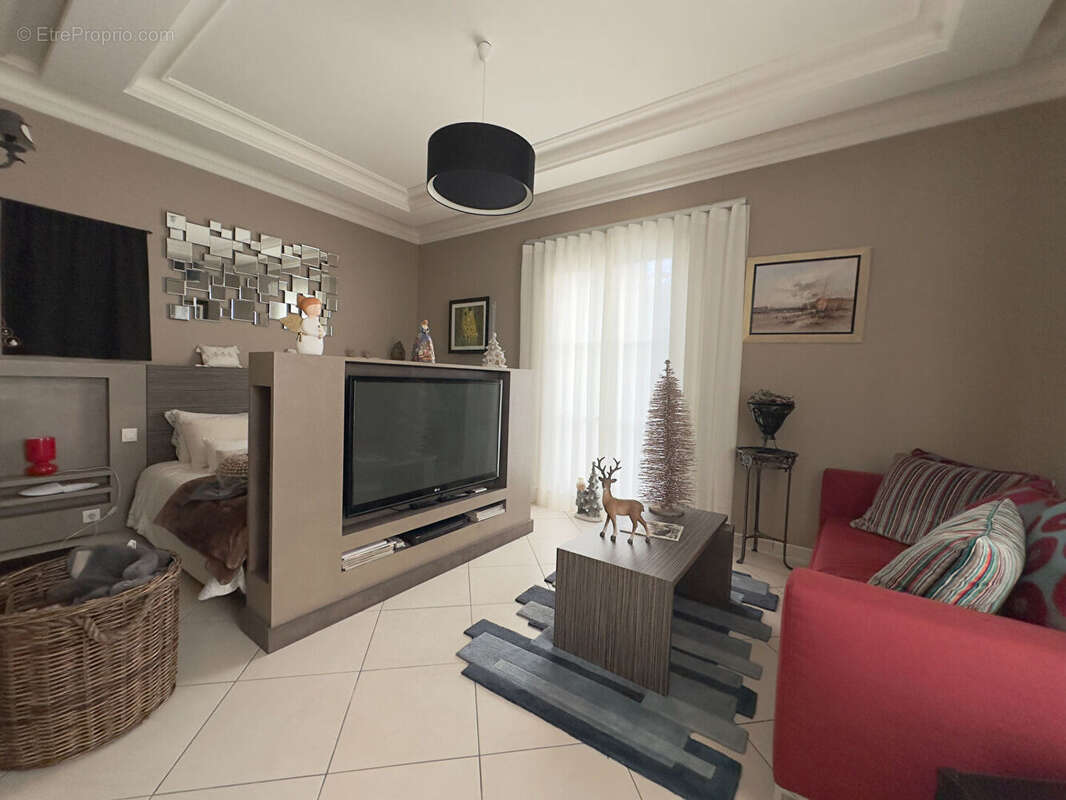 Maison à MAGNY-LE-HONGRE