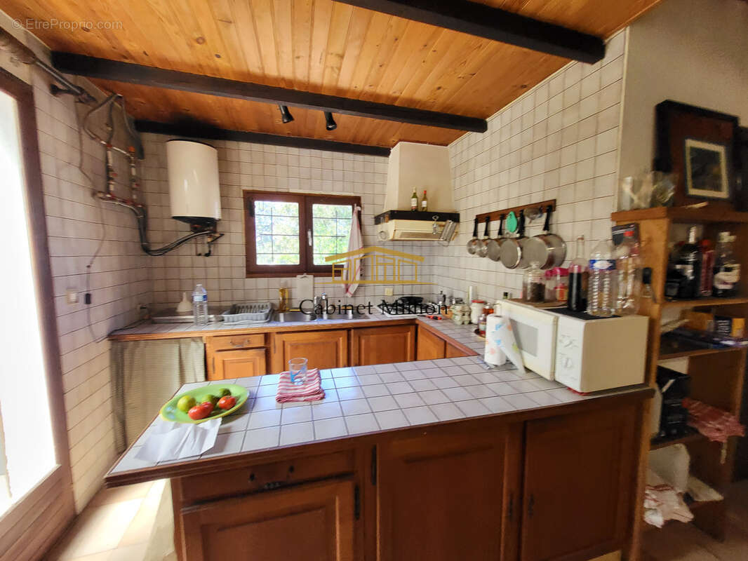 Maison à VIC-LA-GARDIOLE