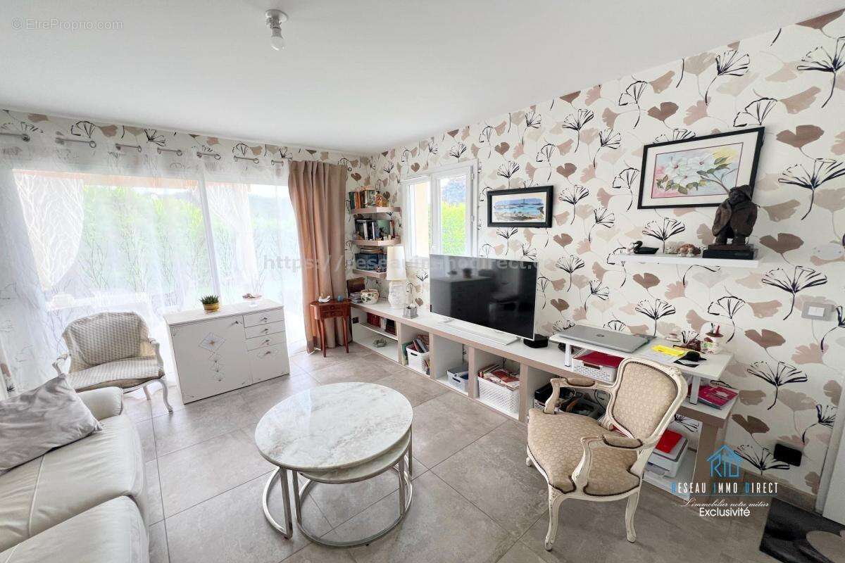 Maison à SAINT-SIMEON-DE-BRESSIEUX