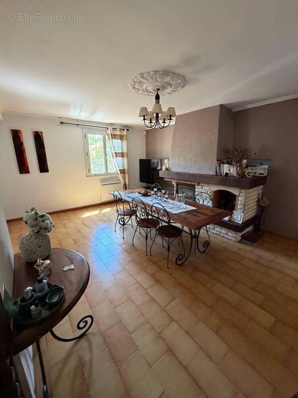 Photo 1 - Maison à MARSEILLE-14E