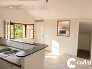 Appartement à NAY