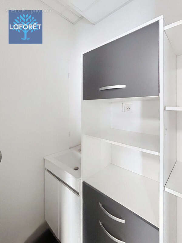 À vendre - Local commercial de 81 m² - Chaponost - photo 3